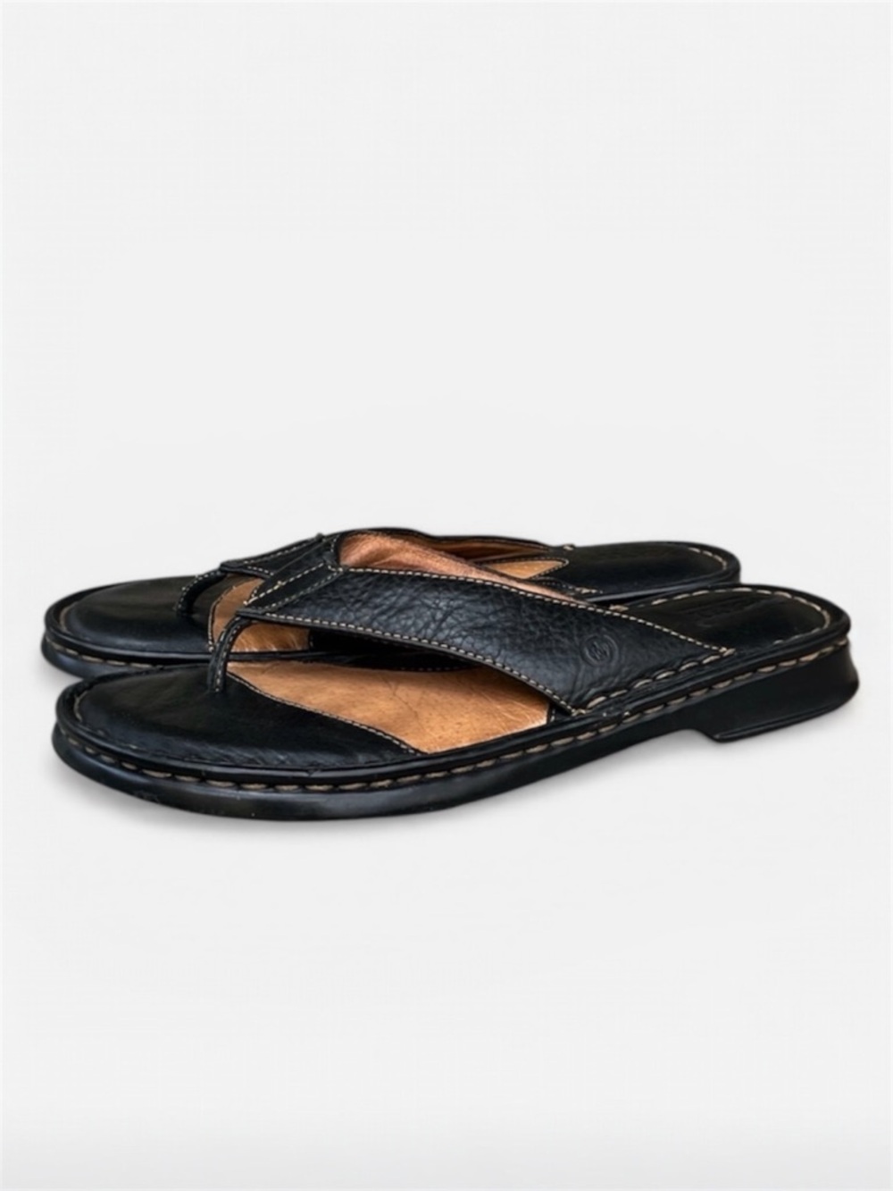 Born Black Leather Thong Sandals Size 7
